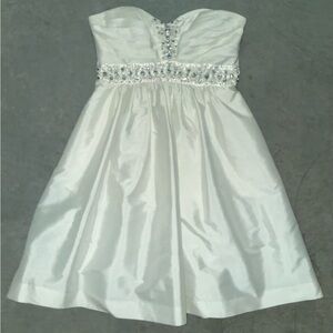 D/B Studios Strapless Off White Silver Rhinestone Embellished Cocktail Dress 6